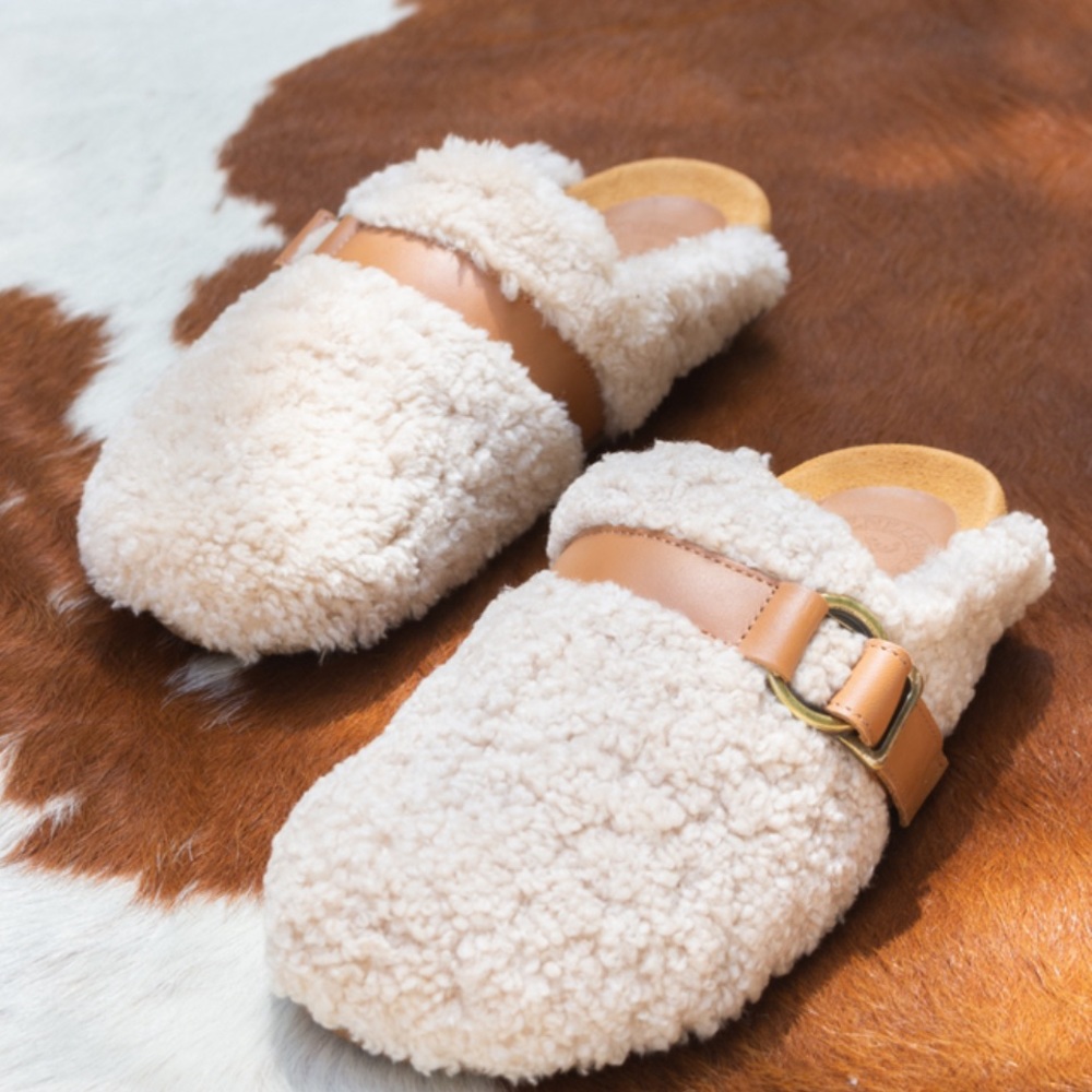 NWOT Penelope Chilvers Telluride Sherpa Mules